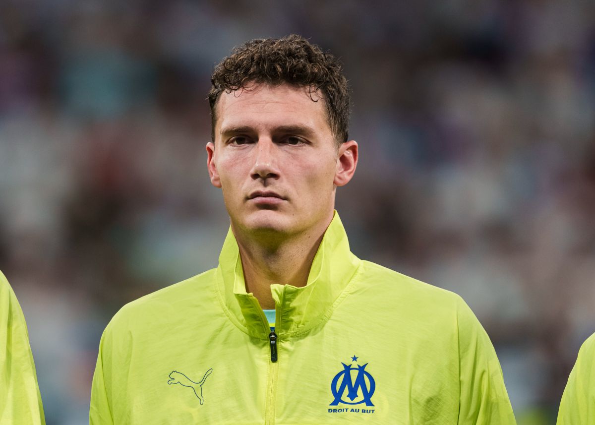 منذ موسم 2006/07، أصبح بافارد أول لاعب من مارسيليا يسجل نقاطًا ويسجل أهدافًا في مباراة واحدة في الدوري الفرنسي.