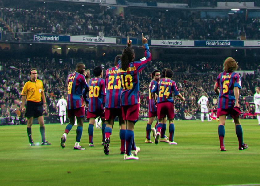 مواقع التواصل الاجتماعي لرونالدينيو تنشر صور انتصاره في البرنابيو قبل 20 عاما استعدادا للكلاسيكو