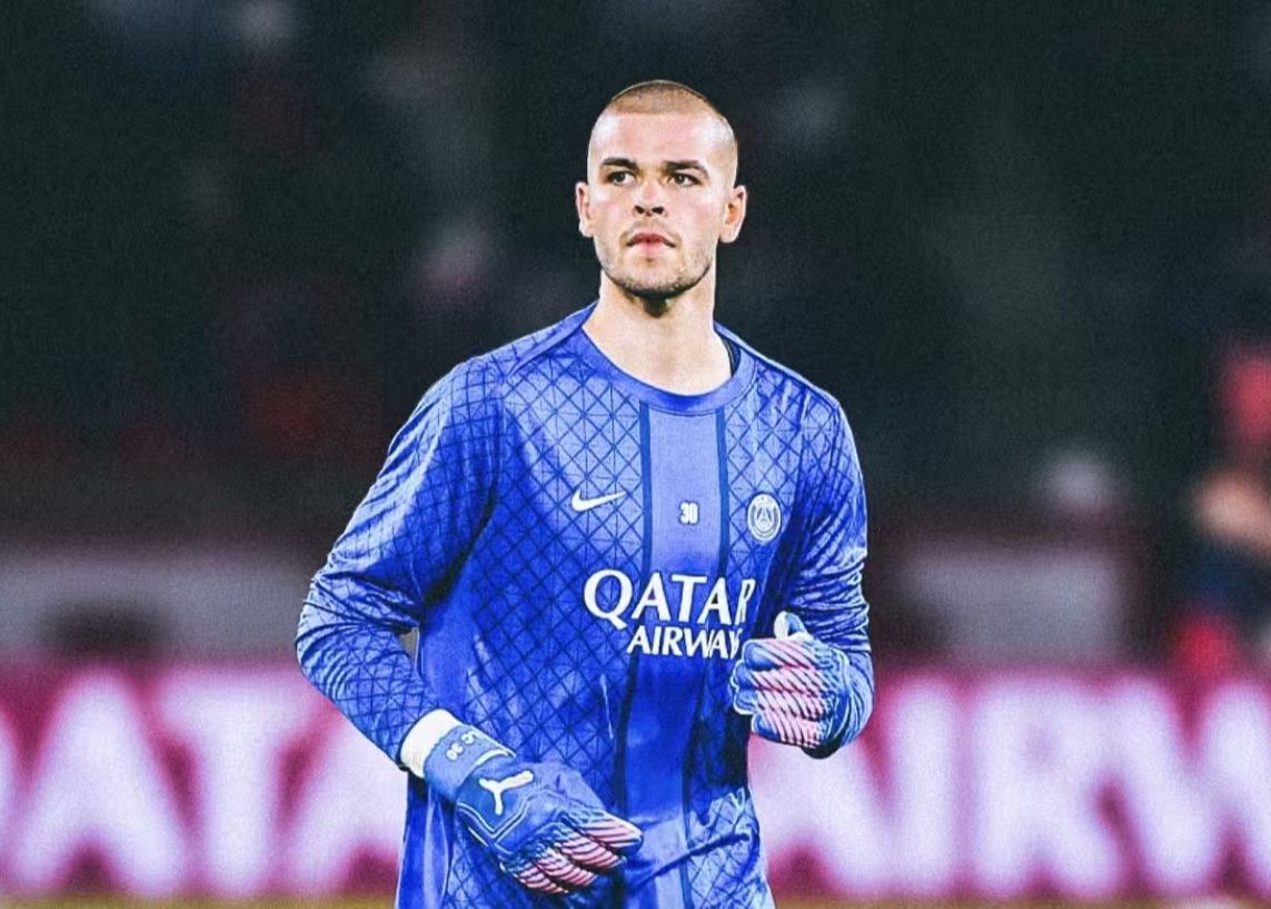 شوفالييه: أشرف هو أفضل ظهير أيمن في العالم وأنا أقوم بتحسين وضعي التنافسي تدريجيًا