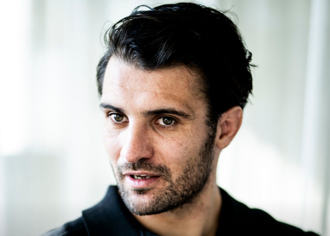 وأعلن الدولي الفرنسي السابق دوبوا اعتزاله رسميا عن عمر يناهز 31 عاما