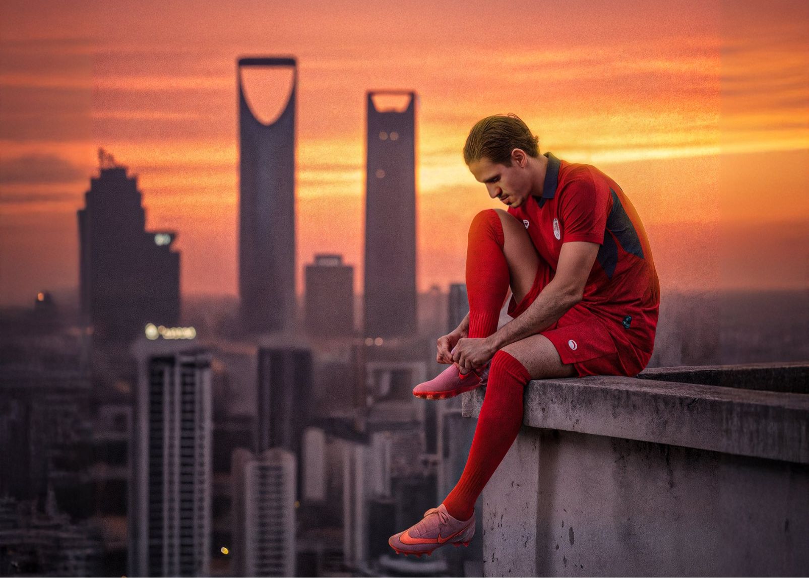 تصوير واقعي أم تجريد؟ الملصق الرسمي لداماك: يجلس اللاعبون على حافة السطح لربط أربطة أحذيتهم