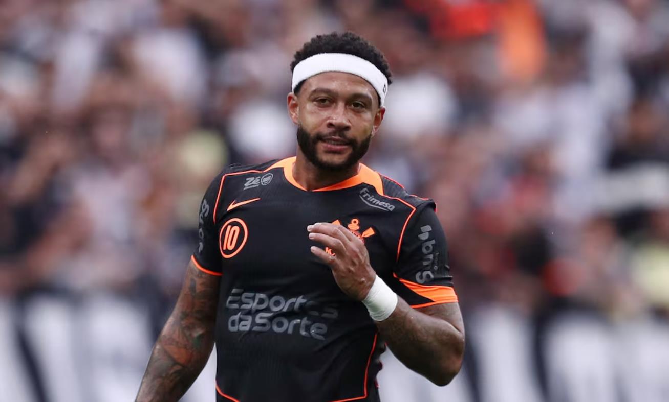 وسائل إعلام برازيلية: كورينثيانز مدين لديباي براتب قدره 4 ملايين يورو، قائلًا إن راتبه السنوي مرتفع بشكل يبعث على السخرية