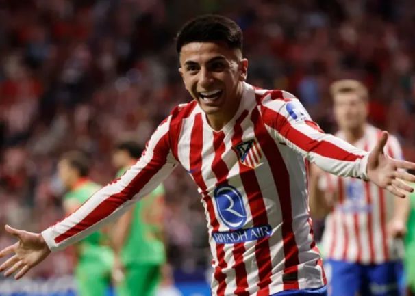 ألمادا: بغض النظر عن المركز الذي ألعب فيه، سأبذل قصارى جهدي وسأستمتع باللعب مع المنتخب الوطني.