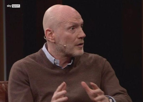 سامر: من المؤكد أن المنتخب الألماني سيكون قادراً على المشاركة في نهائيات كأس العالم العام المقبل. قد تكون مارا حريصة جدًا على أن يتم اختيارها.