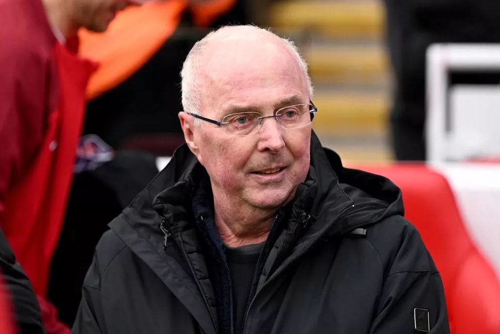 وسائل إعلام بريطانية: كان المدرب السويدي الراحل إريكسون مثقلا بديون ضخمة، واضطرت عائلته لبيع قصرهم لسداد الديون.