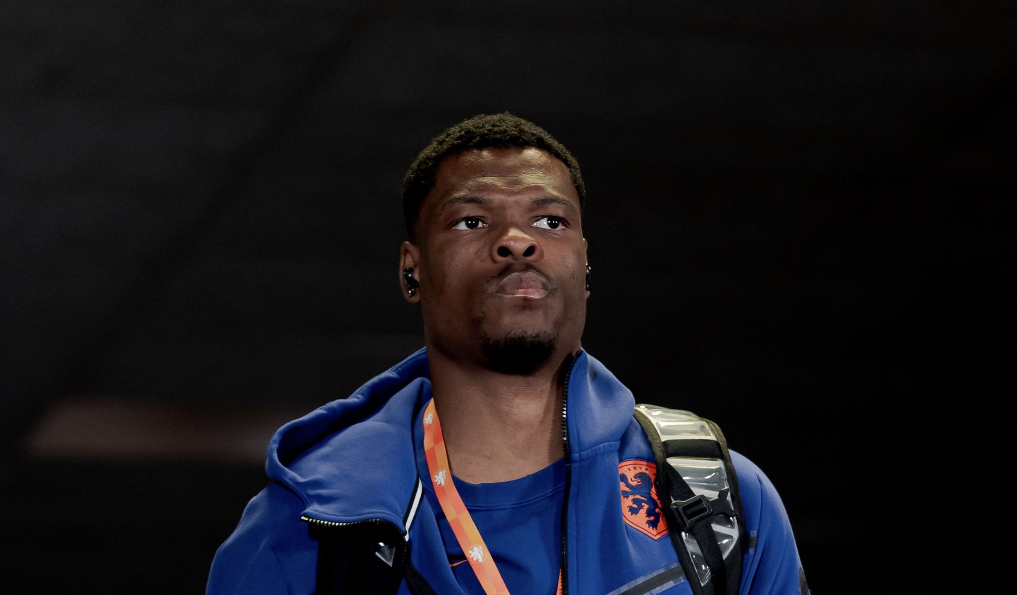 مسؤول منتخب هولندا: دومفريز غادر المعسكر التدريبي بسبب الإصابة وعاد مباشرة إلى إنتر ميلان