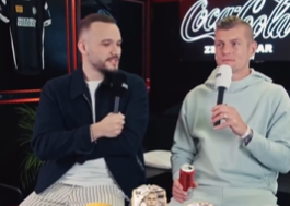 كروس يختار أفضل فريق في التاريخ: كريستيانو رونالدو، رونالدينيو، المهاجم رونالدينيو، ميسي خط الوسط المهاجم