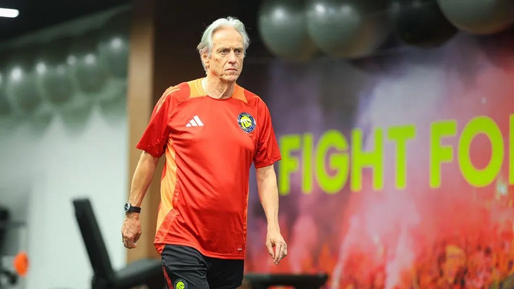 المدرب الفائز: فيليكس ورونالدو يشكلان شراكة قوية، المدرب البرتغالي يحب الشكوى من الحكام كثيراً