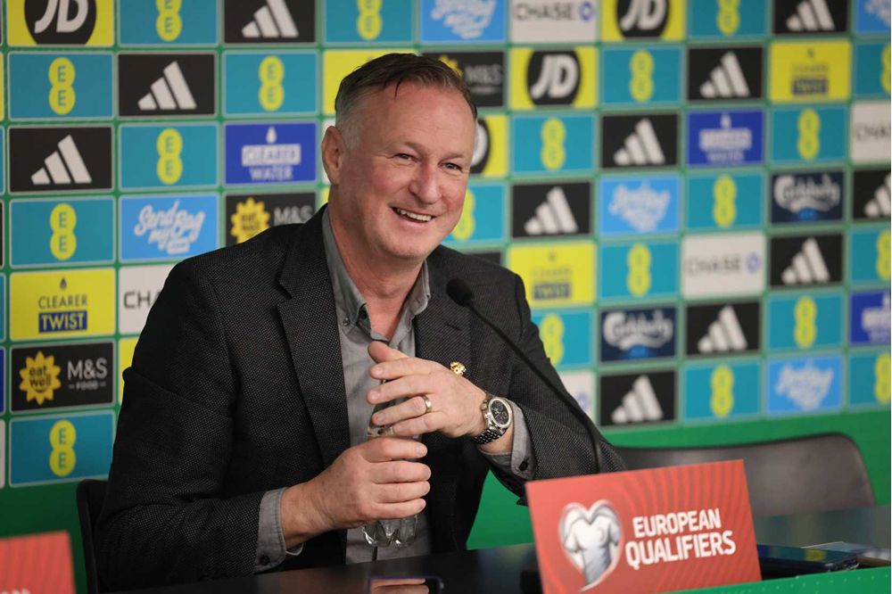 أونيل: أيرلندا الشمالية واثقة من خوض مباراتين بتصفيات كأس العالم رغم الإصابات