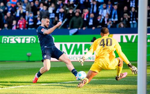 في إف إل بوخوم vs آينتراخت فرانكفورت