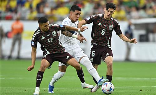 المكسيك ضد الإكوادور