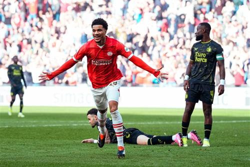 بي إس في آيندهوفن vs فينورد