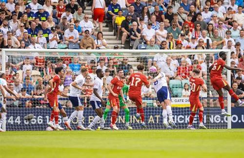 نورث بريستون ضد ليفربول