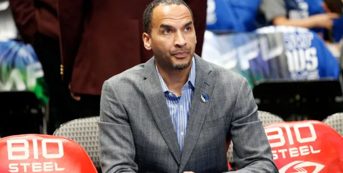 ميجي: لم يعقد فريق مافريكس بعد أي مناقشات لتمديد العقد مع المدير العام هاريسون