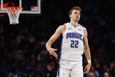 وسجل فاغنر جونيور أعلى مستوى في المباراة بـ 27 نقطة وشاهد زملائه في الفريق يهدرون فرصًا متتالية في اللحظة الأخيرة.