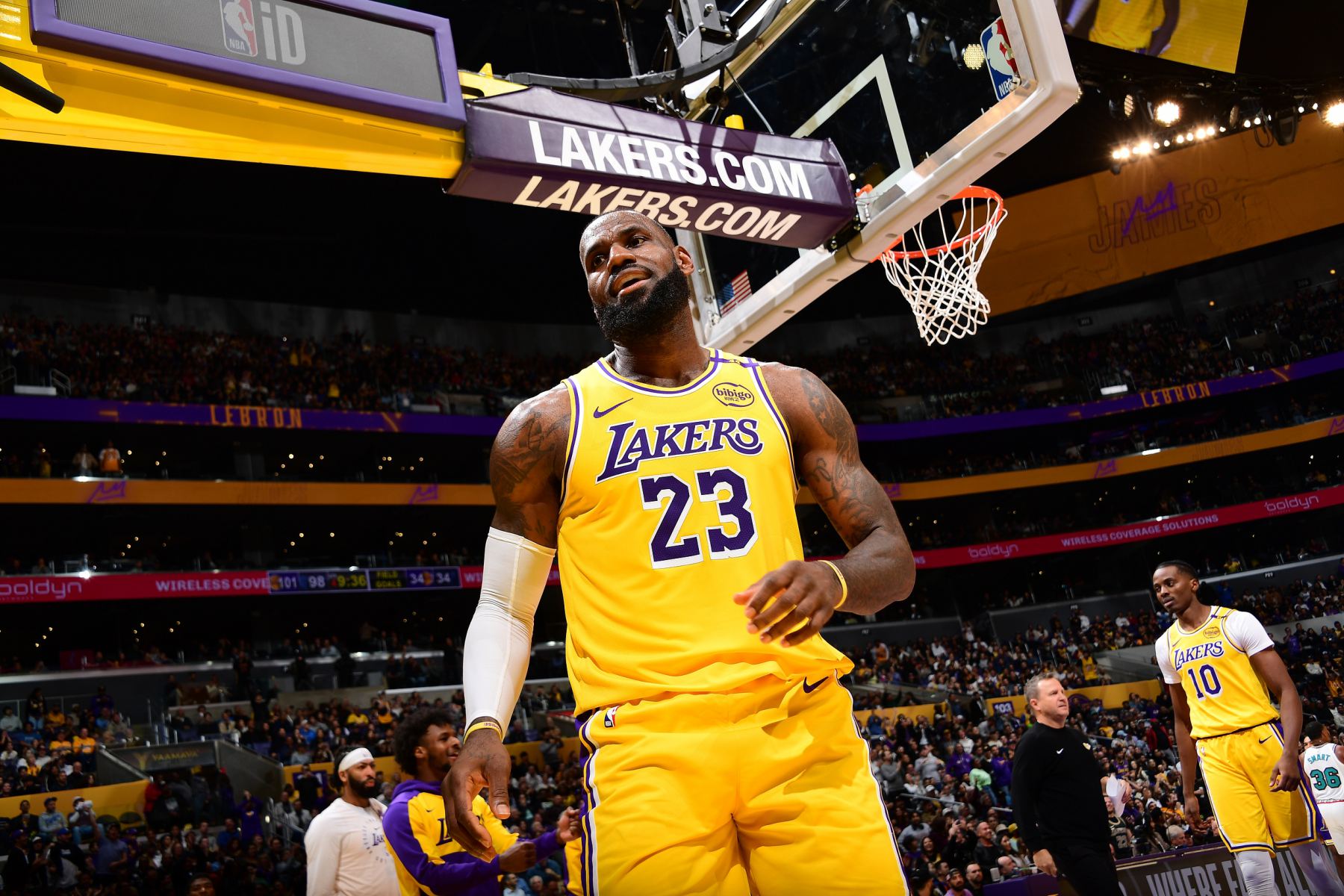 شمس: يُسمح لجيمس رسميًا بالتدرب، وسيتم إعادة تقييمه خلال أسبوع أو أسبوعين