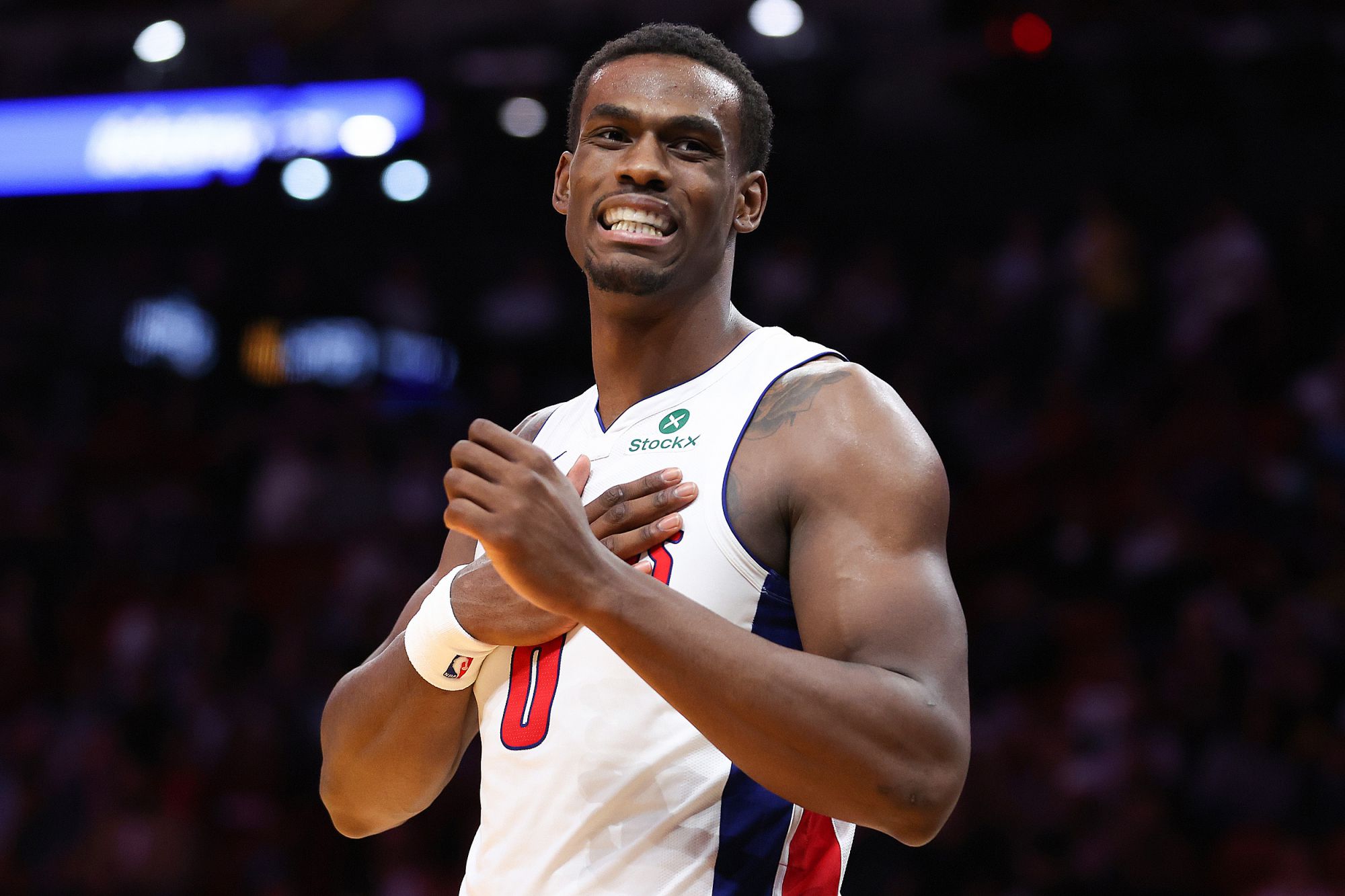 وسجل دورين البالغ من العمر 22 عامًا 20+20 4 مرات، ليحتل المركز الثاني بعد أونيل وهوارد في آخر 45 عامًا.