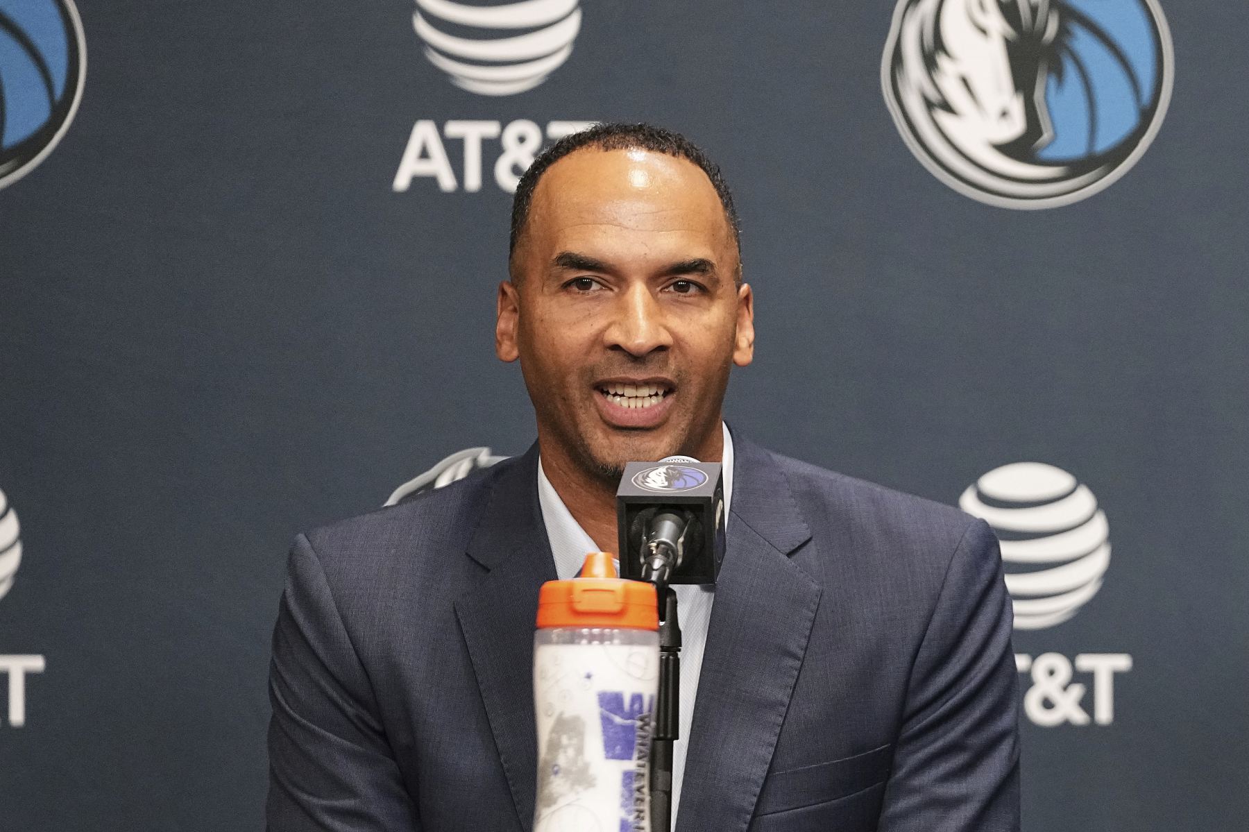 دونسيتش عن إقالة هاريسون: أنا أركز على ليكرز في الوقت الحالي