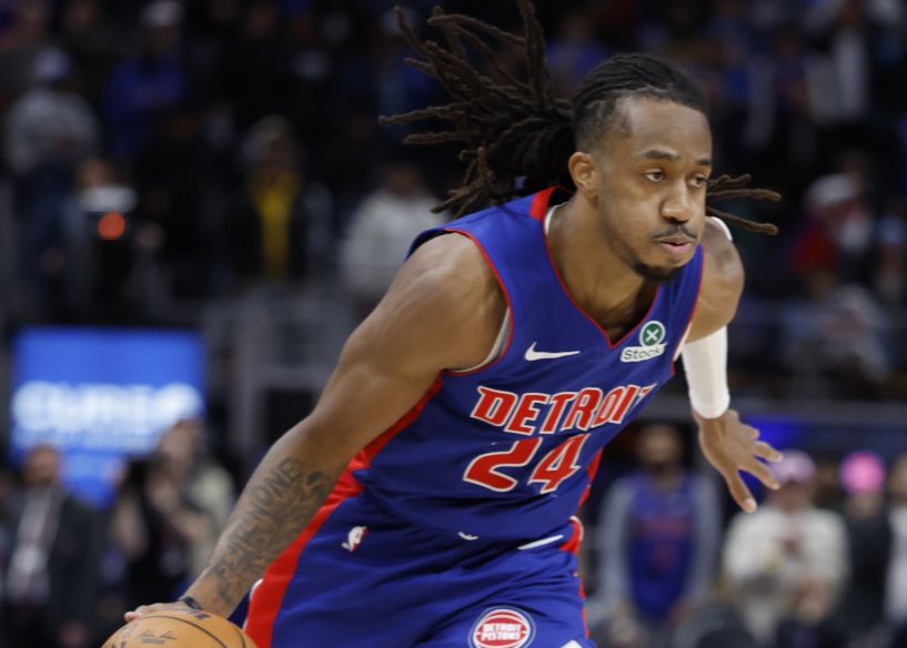 بيستون يجد الكنز! بلغ متوسط جينكينز 21+6+7.5 في آخر مباراتين، وسجل التعادل المطلق في الرميات الثلاثية