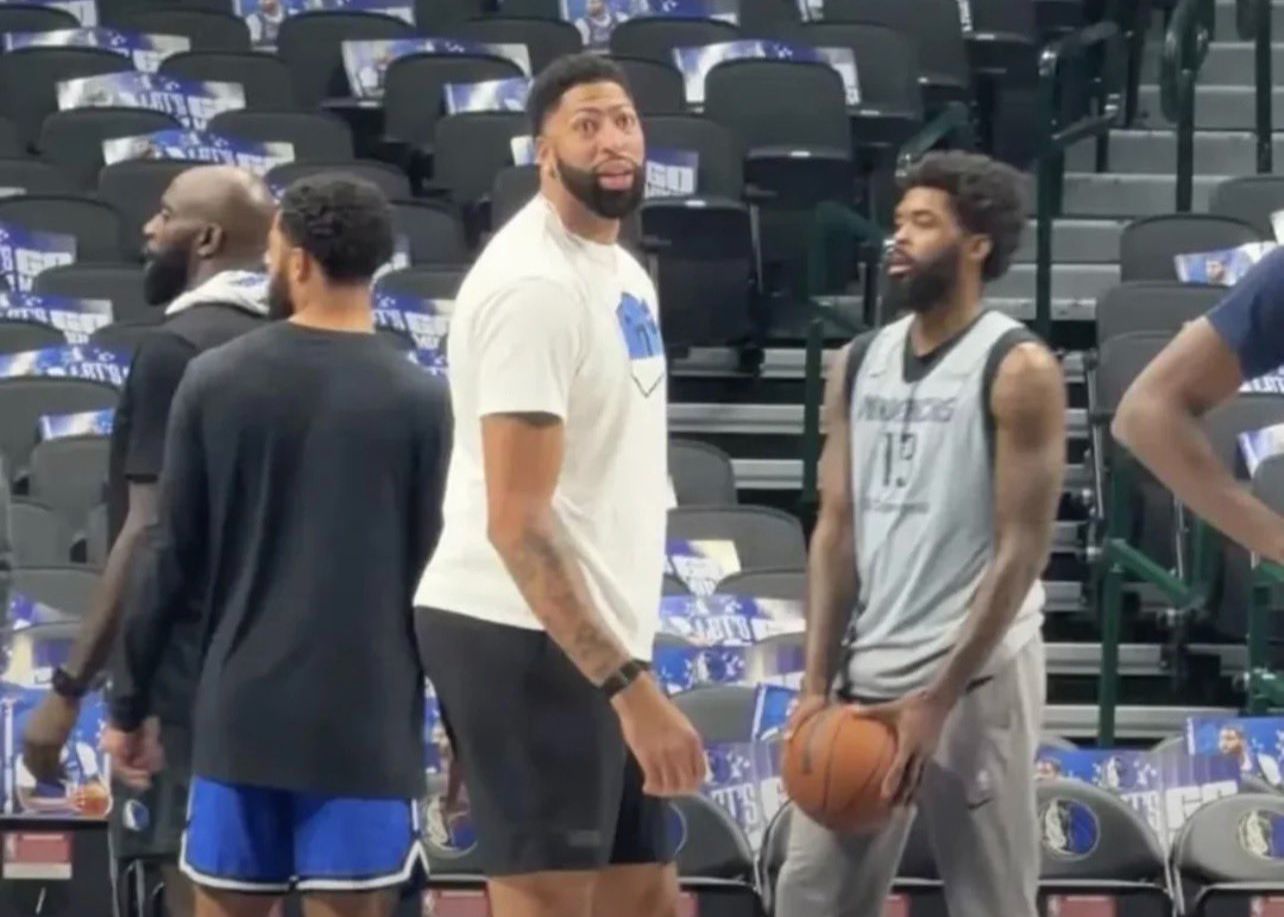 ميجي: سوف يناقش فريق مافريكس صفقة مع Big Eyebrow في الشهرين المقبلين. من الصعب التوصل إلى أي صفقة في الوقت الحالي.