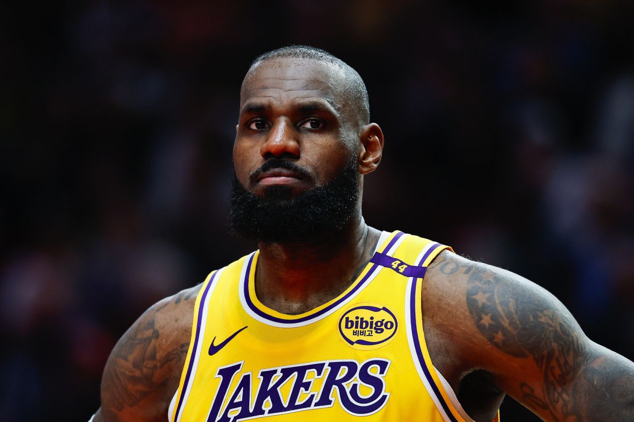 وايد: التشكيلة التي لا تحتوي على جيمس تسمح لليكرز برؤية المستقبل، ولكن سيكون من المتسرع القول أنهم لا يحتاجون إليه الآن