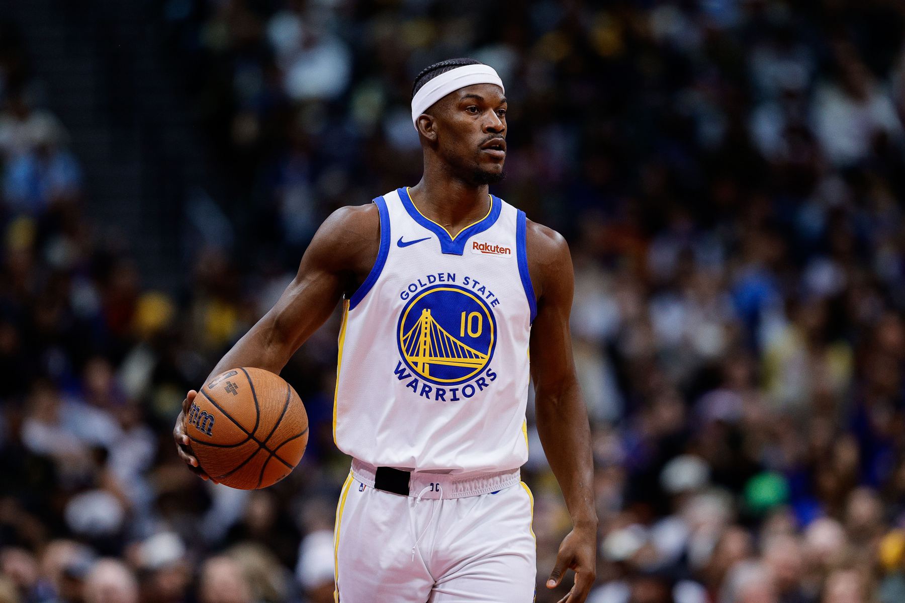 أداء مستقر! وسجل بتلر 21 نقطة في تسديد 7 من 14 وحصل على 8 متابعات.