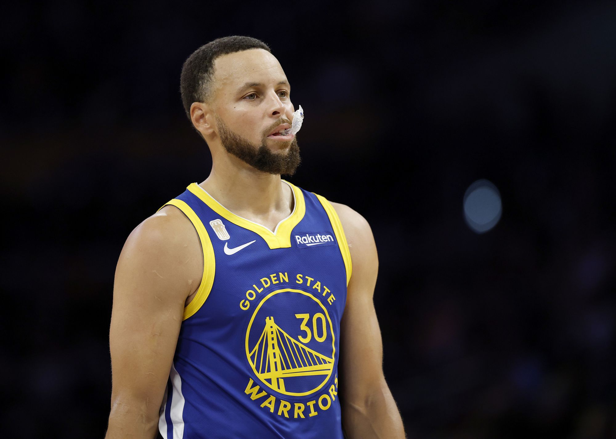 ميجي: يبدو أن فريق Warriors يعاني من مشكلة كبيرة بعد تعرضه لهزيمة قاسية على يد فريق Thunder، لكنهم استعادوا فرصة جديدة للحياة بعد فوزهم في مباريات متتالية ضد توتنهام.